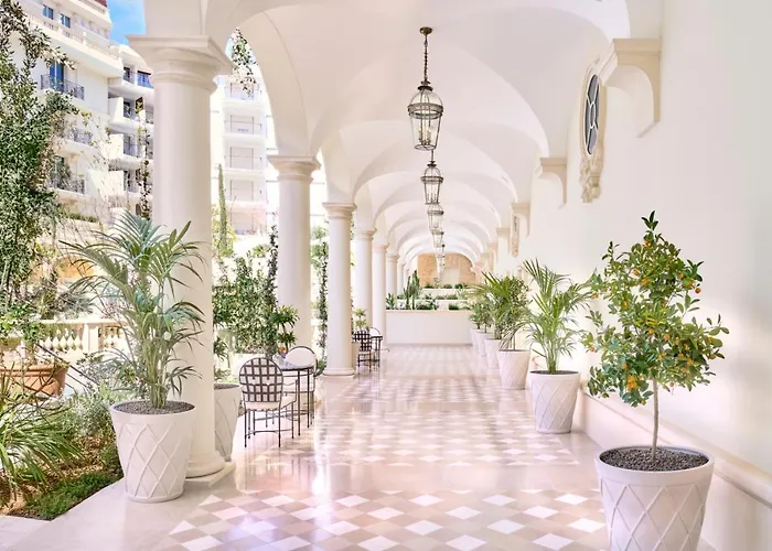 Carlton Cannes, A Regent 5* Cannes
