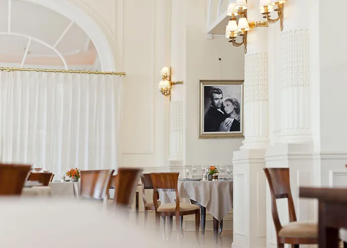 Hotell Carlton Cannes, A Regent 5*