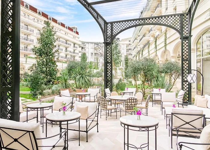 Carlton Cannes, A Regent Hotell Cannes