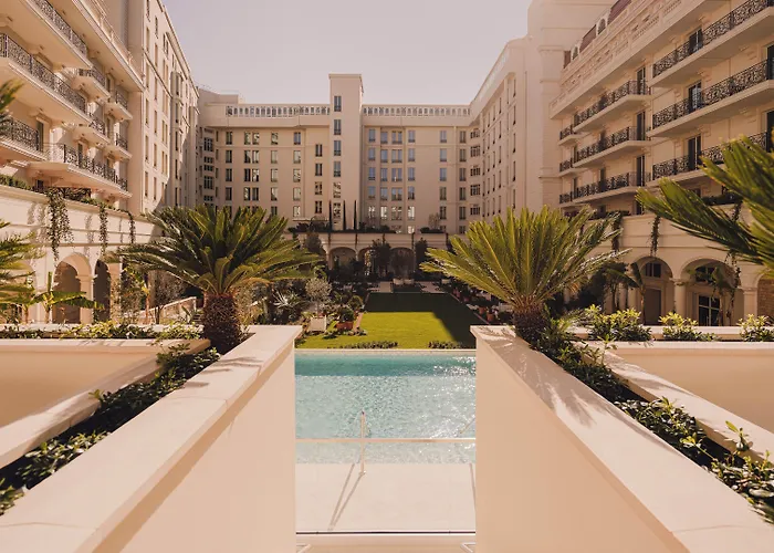 Carlton Cannes, A Regent Hotell Cannes