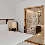 Carlton Cannes, A Regent 호텔 5*