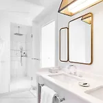 Carlton Cannes, A Regent 5*