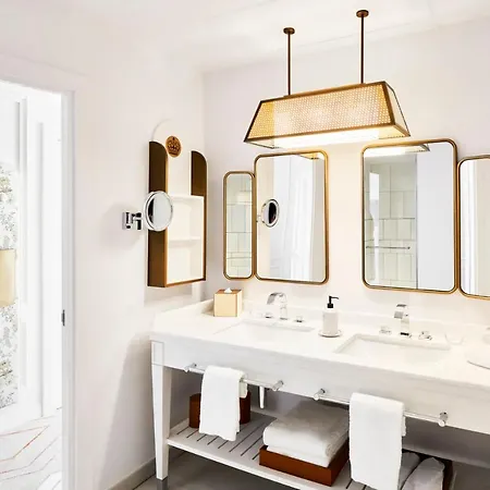 Отель Carlton Cannes, A Regent