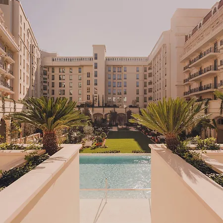 Carlton Cannes, A Regent 5*