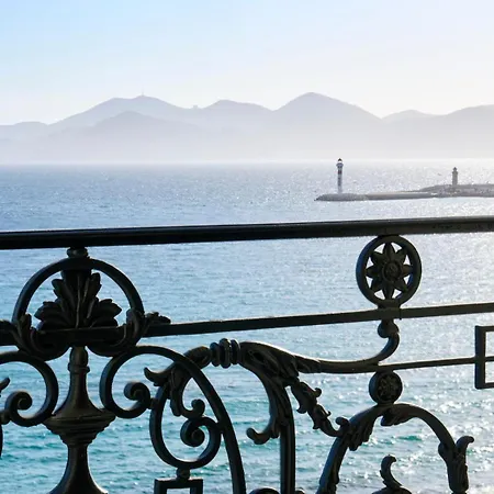 Carlton Cannes, A Regent 5*