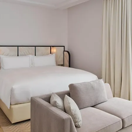 Carlton Cannes, A Regent Hotel 5*