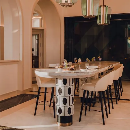 Carlton Cannes, A Regent Hotel