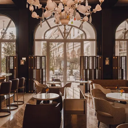 Carlton Cannes, A Regent Hotel