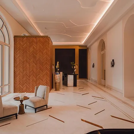 Carlton Cannes, A Regent Hotel