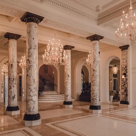Carlton Cannes, A Regent Hotel
