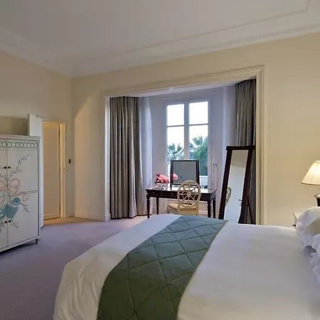 Carlton Cannes, A Regent 5*