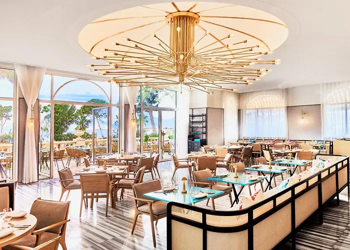 Carlton Cannes, A Regent Hotel