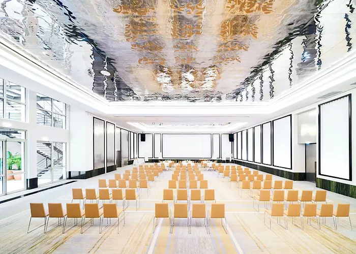 Carlton Cannes, A Regent Hotel