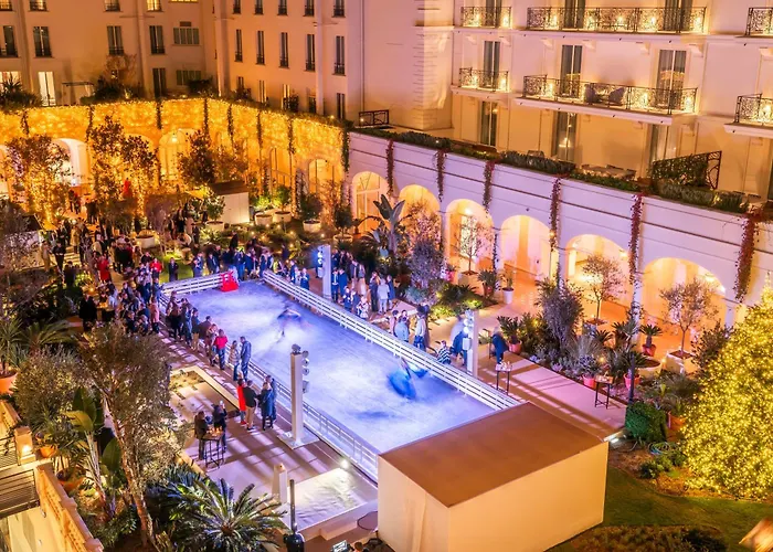 Carlton Cannes, A Regent 5*