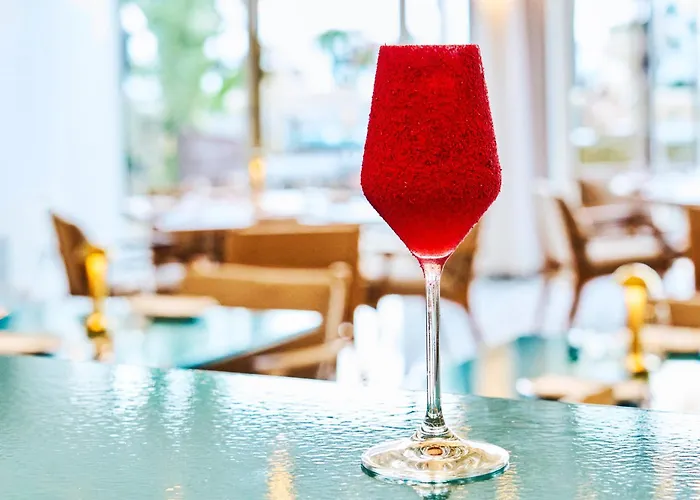 Carlton Cannes, A Regent 5* Cannes