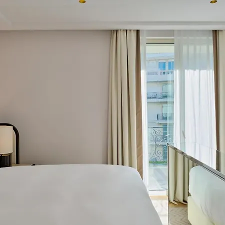 Intercontinental Carlton Hotel 5*