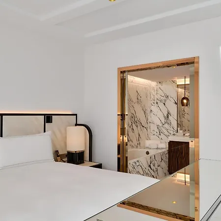 Carlton Cannes, A Regent 호텔 5*