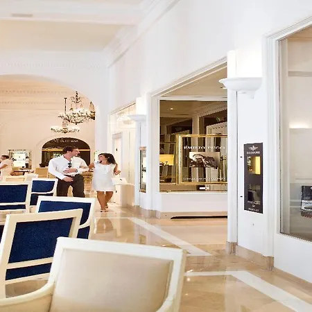 Hotel Intercontinental Carlton 5*