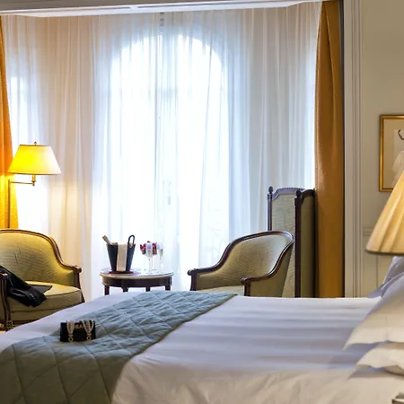 Carlton Cannes, A Regent 5*