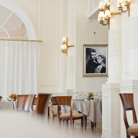Otel Carlton Cannes, A Regent 5*