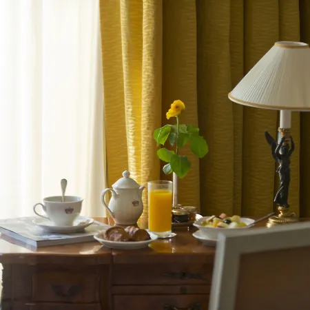 Carlton Cannes, A Regent Otel