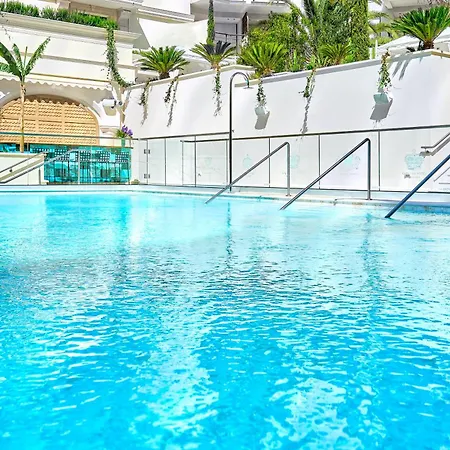 Carlton Cannes, A Regent 5* Cannes