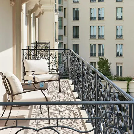 Carlton Cannes, A Regent Otel