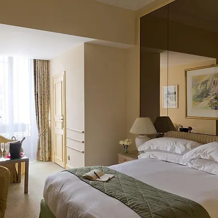 Intercontinental Carlton Hotel