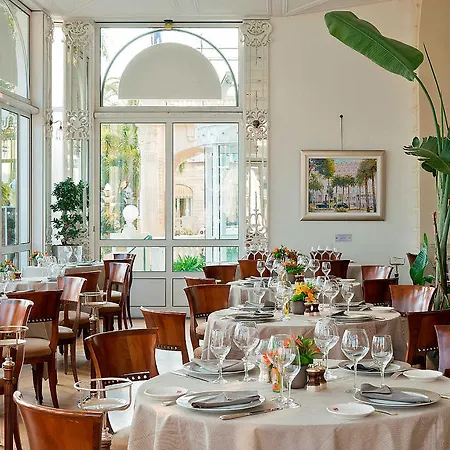Hotel Intercontinental Carlton 5*